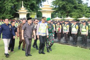 Kapolres OKU Pimpin Langsung Apel Pergeseran Pasukan Pengamanan TPS Pemilu 2024