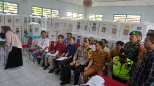 Pastikan Keamanan Pemilu 2024,Kapolres OKU Tinjau Langsung Rapat Pleno Penghitungan Tingkat PPK