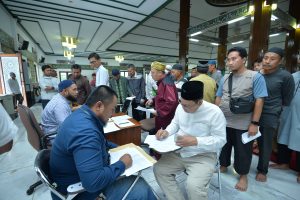 Berbagi Berkah Ramadan, Bukit Asam (PTBA) Salurkan Bantuan untuk 106 Masjid