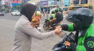 Berkah Ramadhan, Biro SDM Polda Sumsel Kunjungi Panti Asuhan dan Bagikan Takjil