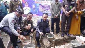 PJ Gubernur Sumsel dan PJ Walikota Prabumulih Melakukan Peletakan Batu Pertama Rumah Layak Huni