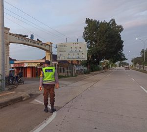 Patroli rutin Polsek pemulutan laksanakan di titik padat aktivitas warga 