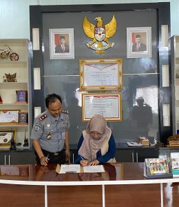 Bukit Asam (PTBA) Serahkan Bantuan Kendaraan untuk Lapas Kelas IIB Muara Enim