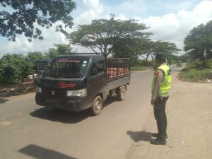 Patroli unit Polsek Pemulutan pastikan keamanan warga baik di jalan lintas maupun menuju jalan tol 