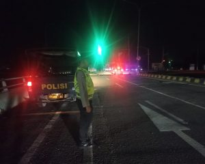 Antisipasi kejahatan di malam hari personil Polsek Pemulutan laksanakan patroli di titik ini !