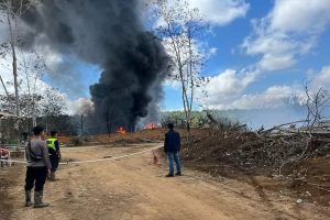 Kecolongan Lagi, Kemballi Sumur Minyak Illegal Meledak di Keluang, Muba