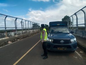 Team patroli Polsek pemulutan perketat di tiga titik rawan pastikan keamanan dan kenyamanan warga
