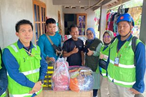 Bantuan Kemanusiaan Disalurkan Bukit Asam (PTBA) untuk Korban Banjir di Ulak Pandan
