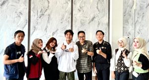 Turut memeriahkan Pembukaan MTQ ke 30, Tri Suaka dan Nabila Sapa para Fans nya di Muba