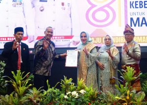 Bupati Musi Rawas Hj Ratna Machmud Hadiri Rapat Paripurna DPRD