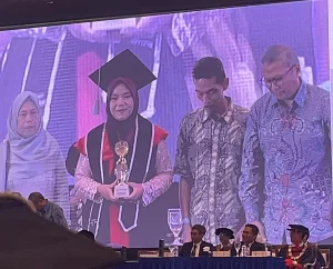 Kisah Inspiratif Anak Penjual Mie Ayam Di PALI, Raih Cumlaude di Universitas Pertamina