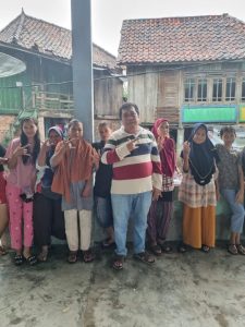 Bentuk Kepedulian Jedar Paslon Wakil Bupati Nomor 03, Kunjungi Pemuda Bagikan Nasi Dan Sosialisasi 
