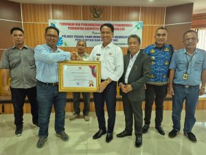PT. Sampoerna Agro Tbk terima CSR Awards 2024 dari Pemda OKI