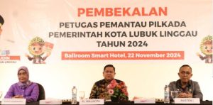 326 Petugas Pemantau Diberi Pembekalan