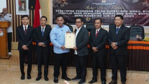 KPU Resmi Tetapkan Bupati dan Wabup OKI Terpilih 2025-2030 Pasangan Muchendi-Supriyanto