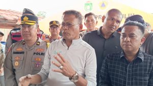 Peduli Banjir, H.Arlan dan Franky Nasril Sambangi Payuputat Salurkan Bantuan
