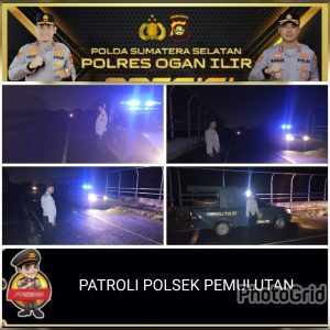 Patroli hingga malam hari personil Polsek Pemulutan guna meminimalisir kejahatan dan kemacetan jalanan
