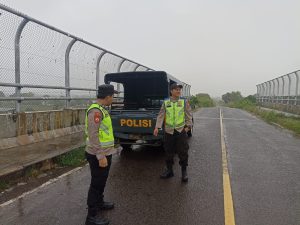 Patroli di tempat Rawan kemacetan dan kejahatan ini yang di lakukan Personil Polsek Pemulutan 