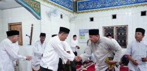 Sekda Kota Prabumulih Pimpin Safari Ramadan di Masjid Al-Jannah Sekaligus Salurkan Bantuan