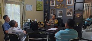 Polsek pemulutan kordinasikan ke pihak desa antisipasi kemacetan di TPU talang peramuan pada arus mudik 2025