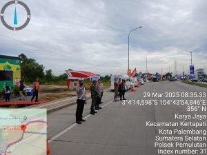 Personil Pos Pam Ops Ketupat Musi 2025 wilayah sektor Pemulutan  Lakukan pengaturan Lalulintas Kendaraan jelang Buka puasa