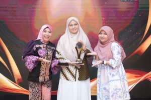 UMKM Berjaya, Bukit Asam Dianugerahi Penghargaan Pembina Terbaik