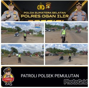 Dua personil Polsek Pemulutan di siagakan di lokasi rawan kemacetan agar pengendara merasa aman 