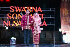 Di Saksikan Istri Wapres ,Bupati Panca dan Ibu Tikha Alamsjah Tampilkan Songket Motif Padi Pegagan