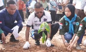 Wali Kota Prabumulih Ajak Hijaukan Bumi Lewat Gerakan Tanam 1.000 Pohon
