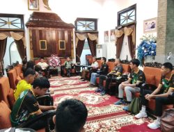 Berikan Motivasi Atlit Voli Muda Ikuti Kejurnas U 18, Teddy: Kita Beda, Kita Punya Jiwa Petarung!